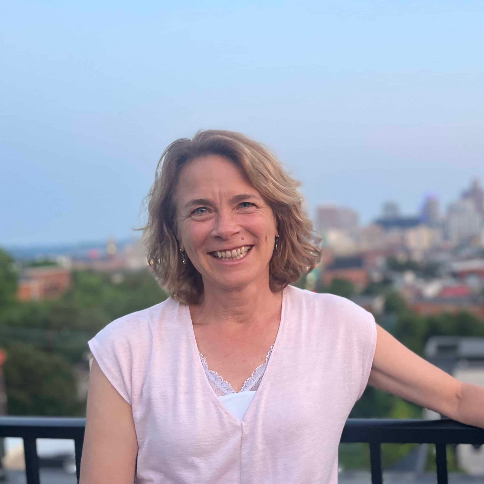 Picture of Dr. Karin Admiraal's face and head.